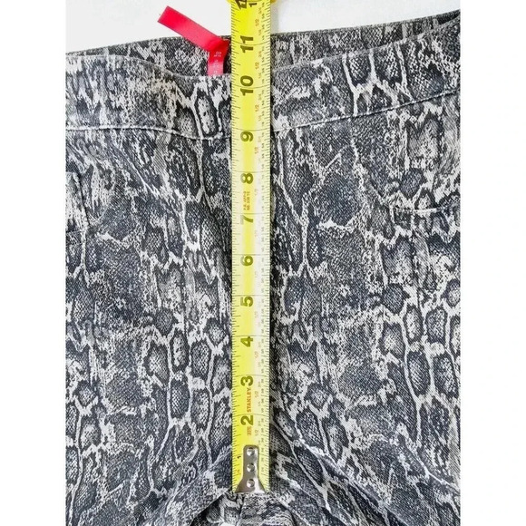 Spanx Size Medium Women's Pull Up Animal Snake Print Stretch Jegging Pants - Picture 3 of 14